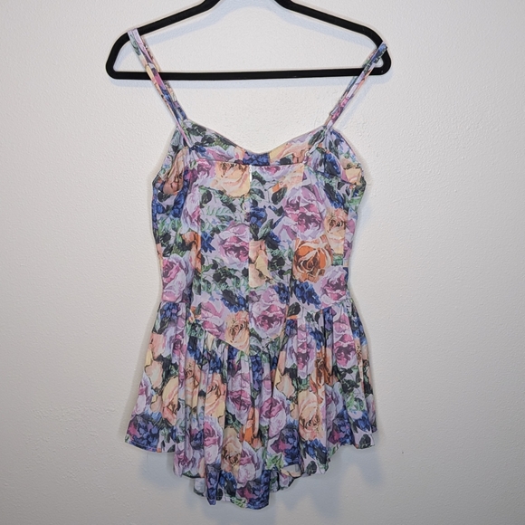 NWT Medium Goodnight Macaroon Floral Hi-Lo Romper - Picture 2 of 2